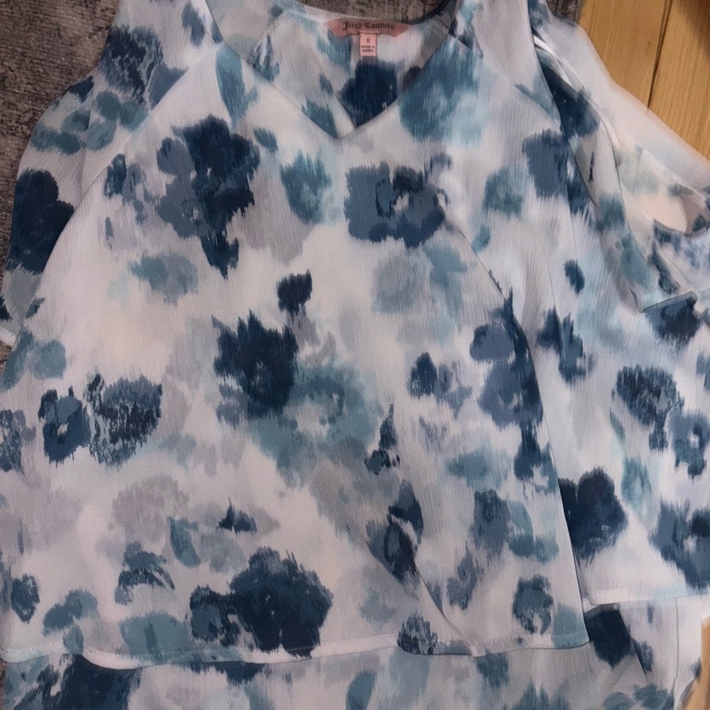 Juicy Couture Blue and White Floral Blouse